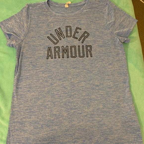 🌸 Under Armour Shirt - Picture 1 of 3